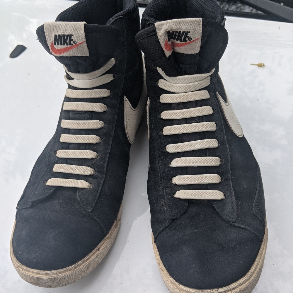 Nike suede high tops with elastic laces -- women's -- 9.5 US | UK 7 | EUR 41 - Picture 9 of 10